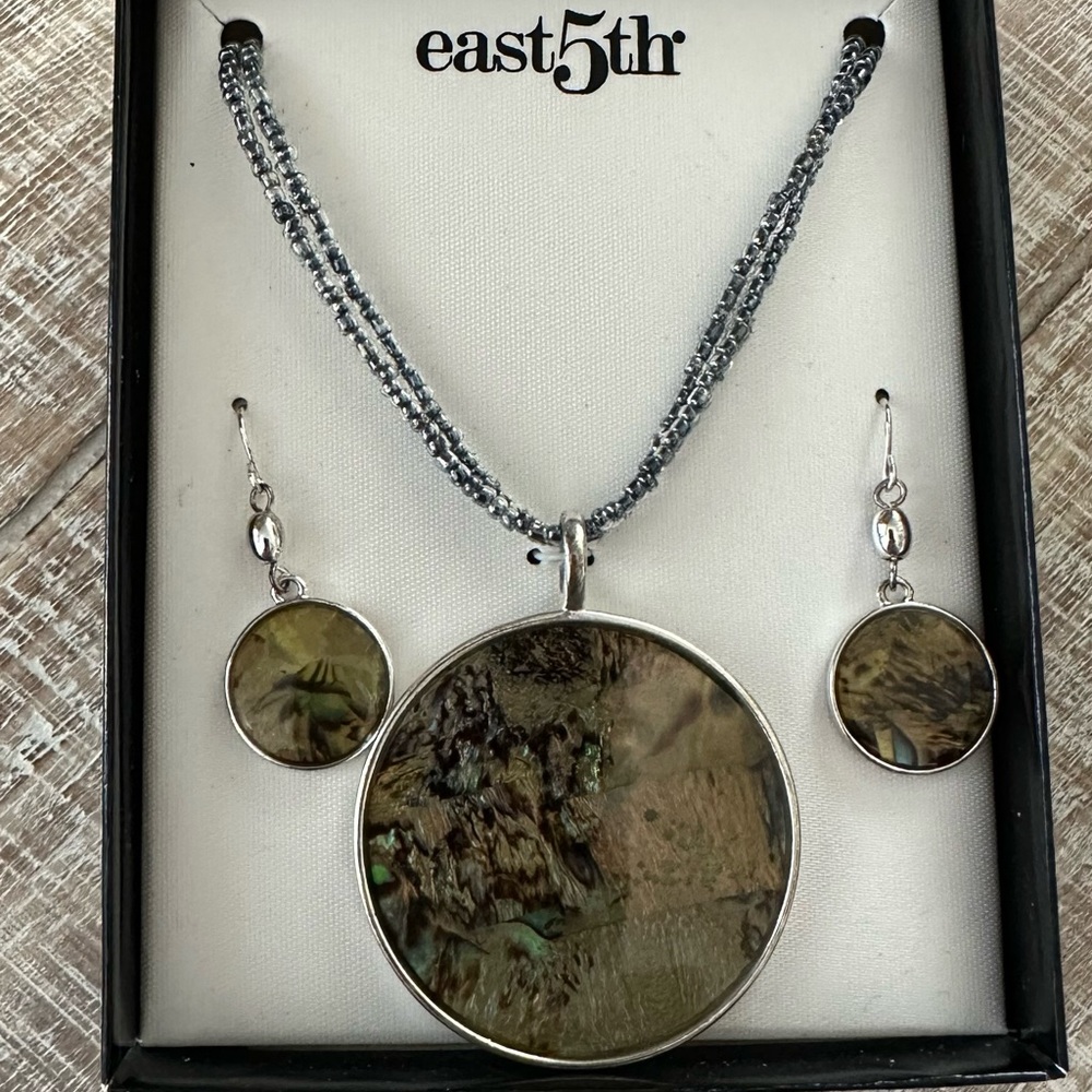 EAST 5th SILVER-TONE ABALONE PENDANT NECKLACE EARRING SET
